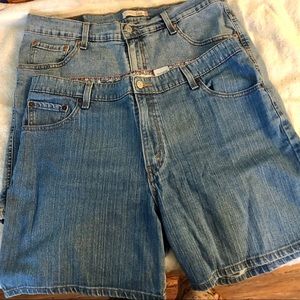 Levi’s (2) Relaxed shorts 550 size 16